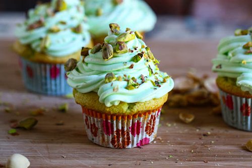 15 Pistachio Pudding Cupcakes