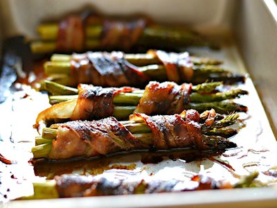 Bacon Wrapped Asparagus with Balsamic Glaze